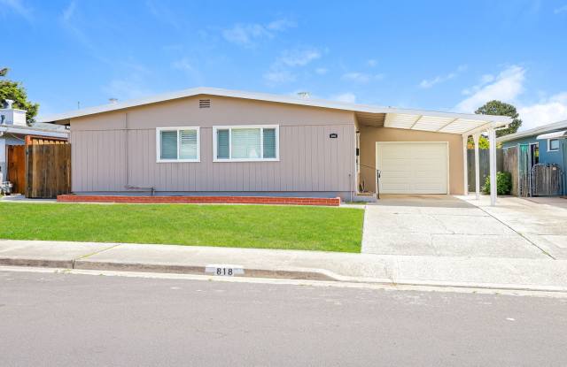 Charming 3BR Home with Spacious Yard in Serra Highlands photos photos