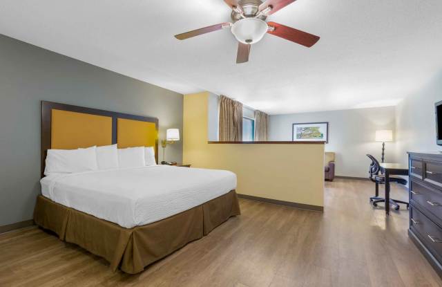 Furnished Studio - Des Plaines photos photos