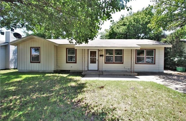 329 NW King Street - 329 Northwest King Street, Burleson, TX 76028