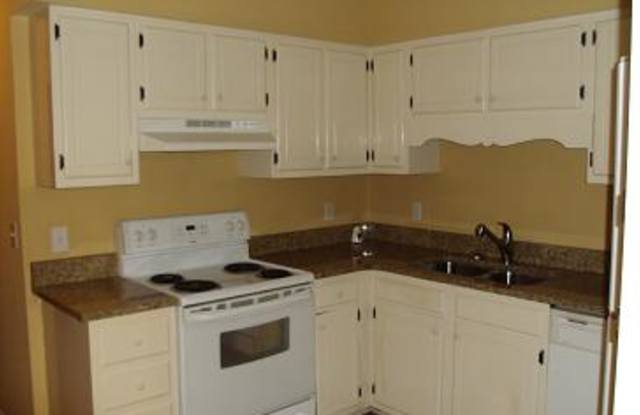 2228-B Woodridge Gallery 3