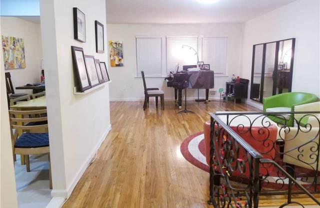 221-22 58th Ave Gallery 3