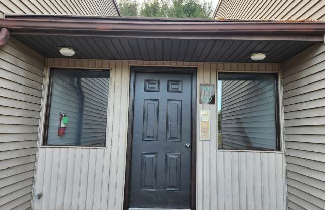 911 Twin Circle Drive Gallery 2