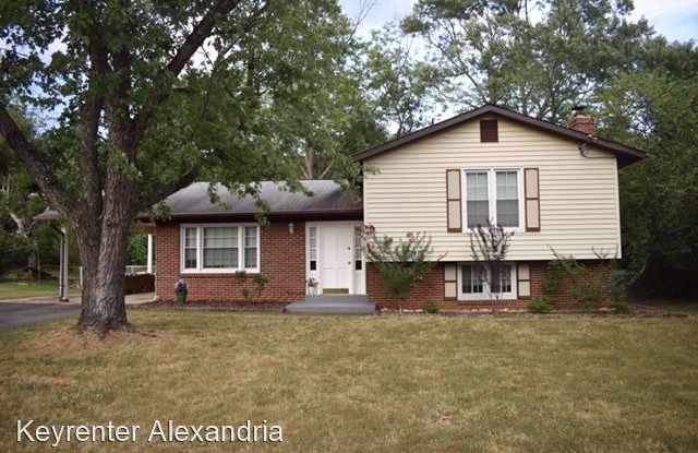 5911 Chevell Ct - 5911 Chevell Court, Rose Hill, VA 22310