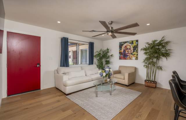 4924 North Woodmere Fairway - 2 Gallery 2