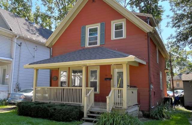 1333 Milton (5 BR+) Gallery 1