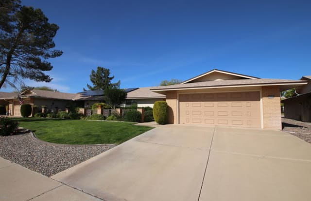 12602 W Parkwood Dr - 12602 West Parkwood Drive, Sun City West, AZ 85375