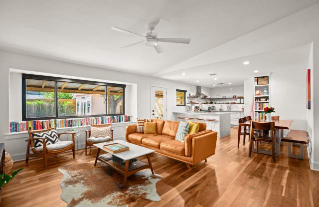 8201 Dixon Drive Gallery 2