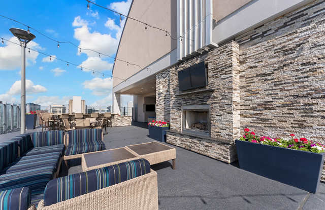 SkyHouse Dallas Apartments Victory Park Gallery 4