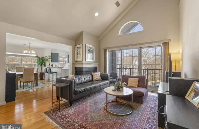 164 KENDRICK PL #164-36 Gallery 4