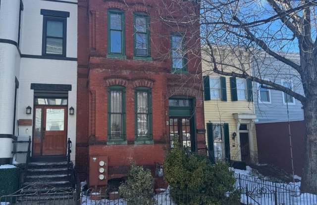 526 8TH Street NE unit: 1 photos photos 526 8TH Street NE unit: 1 photos photos