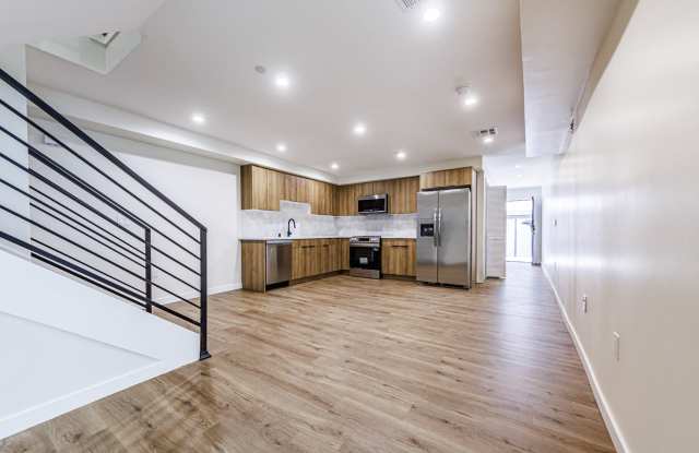 1857 Crenshaw Boulevard Gallery 3