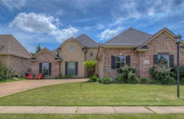Beautiful 4 Bedroom Home in Twelve Oaks! - 9361 South Plaquemine Drive, Shreveport, LA 71115