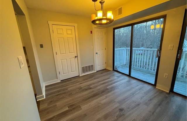 85 Brookwood Drive Gallery 3