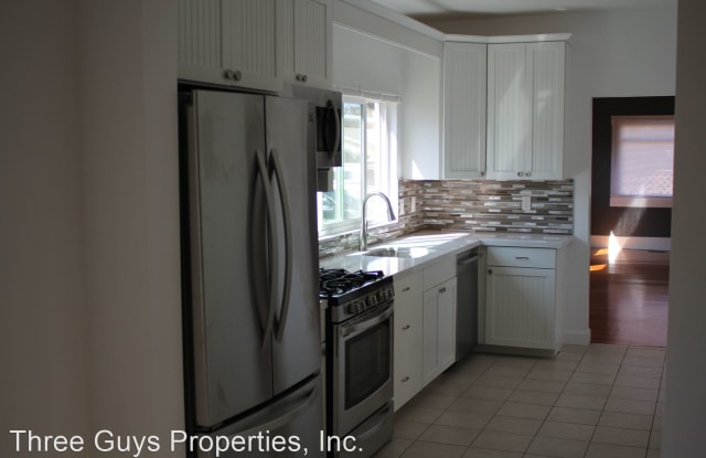 4821 Del Monte Ave - 4821 Del Monte Avenue, San Diego, CA 92107