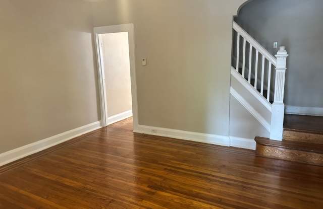 Spacious Rooms! Finished Basement! W/D! Available Now! Gallery 3