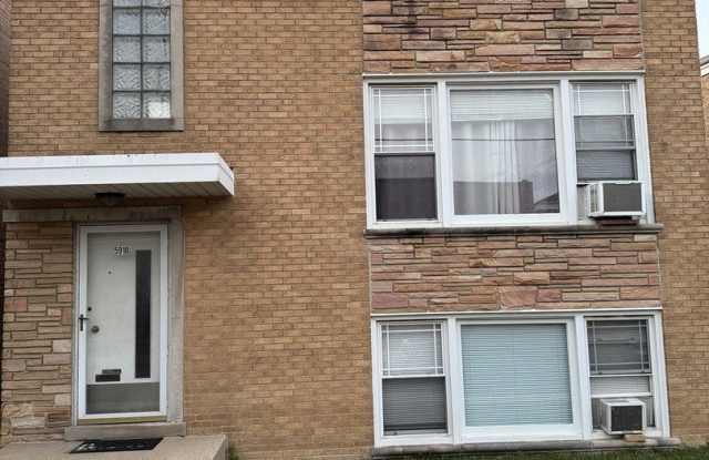 5910 W Higgins Avenue photos photos
