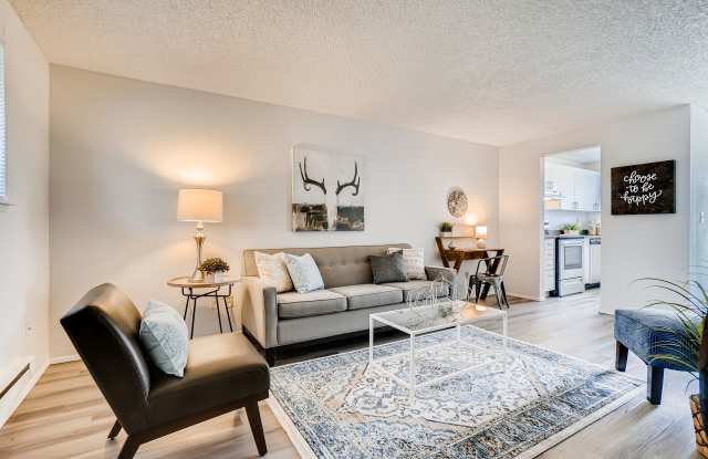 Standalone 2-Bedroom Home with Updated Finishes and LVP Gallery 3