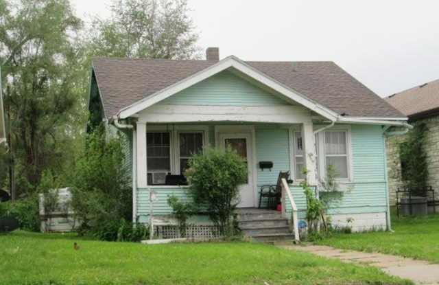 Coming Soon 3 Bed 1 bath house, convenient location Gallery 4