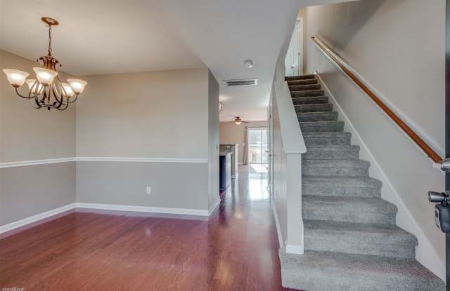 1422 Riverbrook Dr Gallery 4