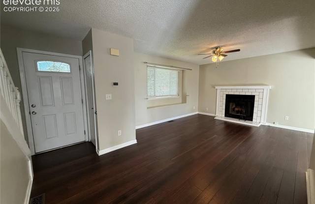 2115 Golden Barrel Court Gallery 3