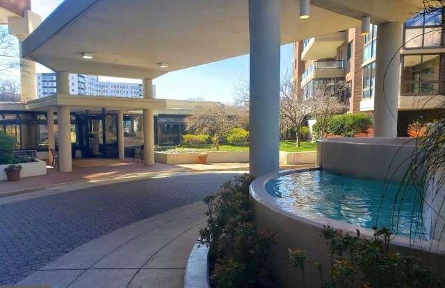 1600 N OAK ST unit: 206 photos photos