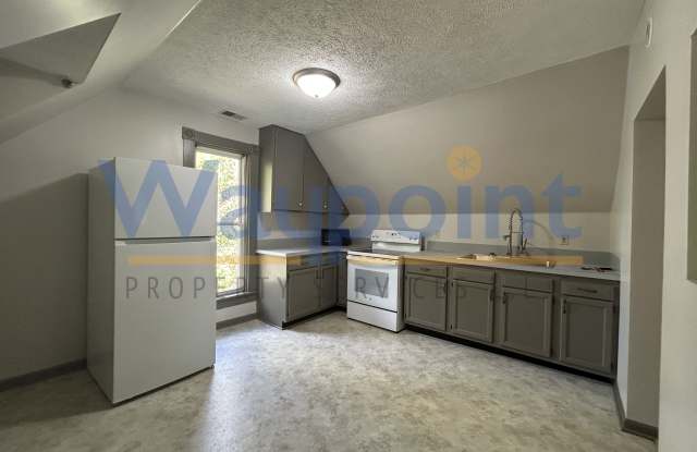 116 East Washington Street - 1/2 Gallery 1