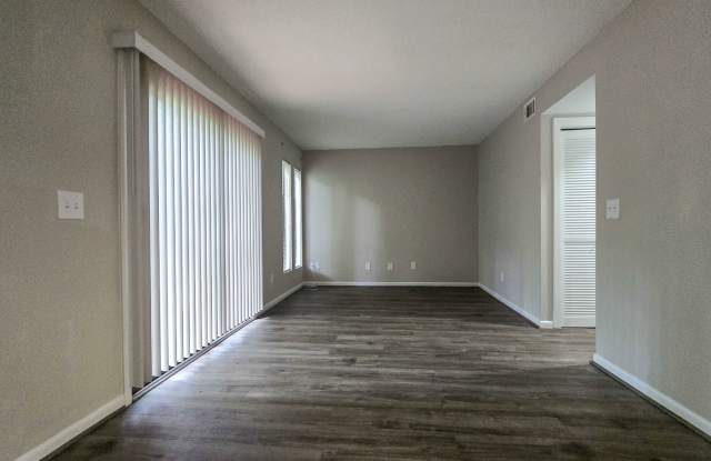 3830 Heathrow Drive Gallery 4