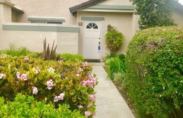 85 Exeter - 85 Exeter, Irvine, CA 92612