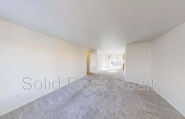 4913 Leland Point Gallery 4