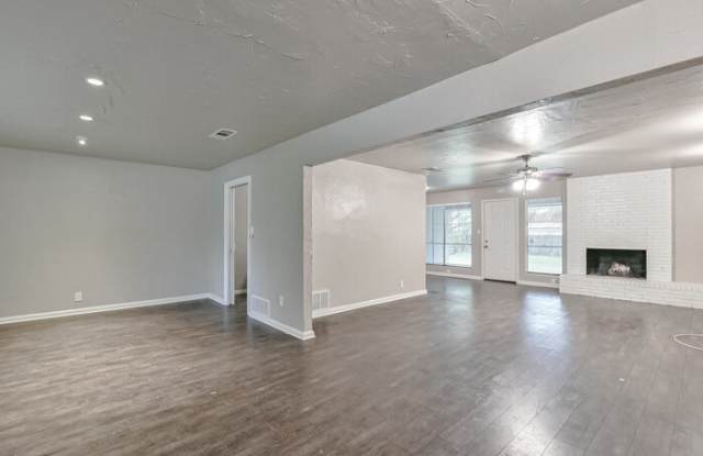6304 Wheaton Drive Gallery 3