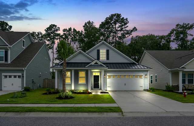 Remarkable 3 BR/ 2 BA Home With Solar Panels photos photos