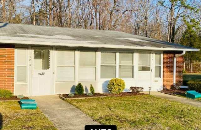219 Buckingham Court photos photos