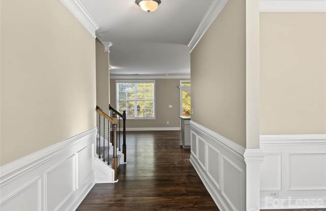 4040 Shadowbrook Road Gallery 4