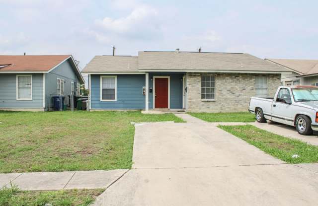 2-Bedroom Duplex in Edison photos photos