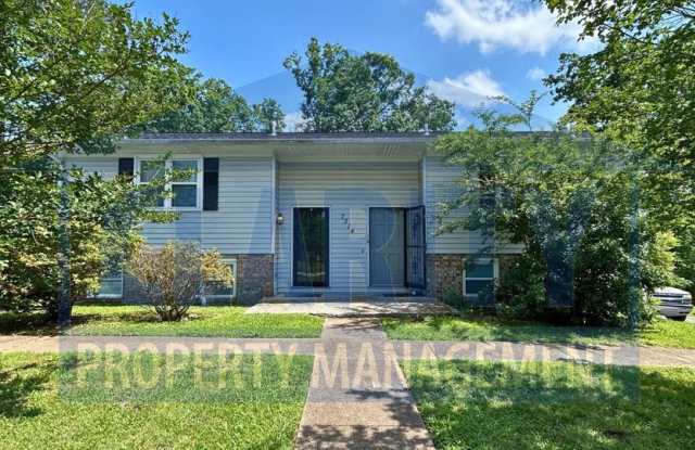 Spacious 3-Bed, 1.5-Bath Duplex with Private Deck! photos photos