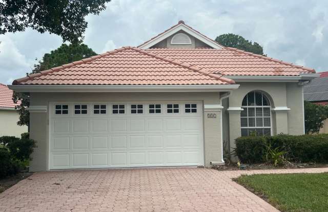 2/2 with Den Pool Home In Lake Charles Gallery 1