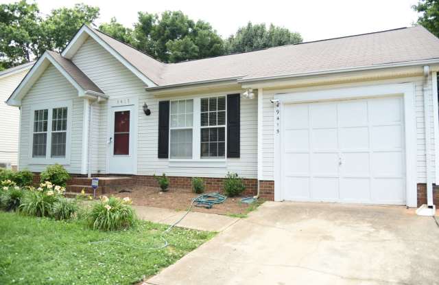 Spacious 3bed/2Bath Home - 9415 White Cedar Court, Charlotte, NC 28213 Spacious 3bed/2Bath Home - 9415 White Cedar Court, Charlotte, NC 28213