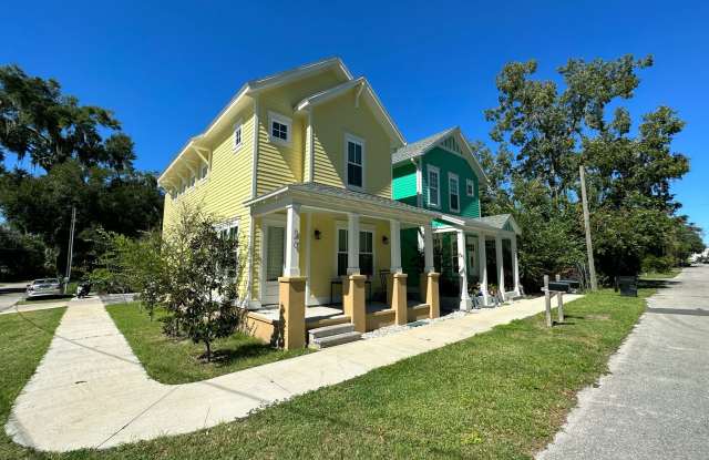 Porter's - Huge, Modern 4 Bedroom, 4 Bathroom House Gallery 3