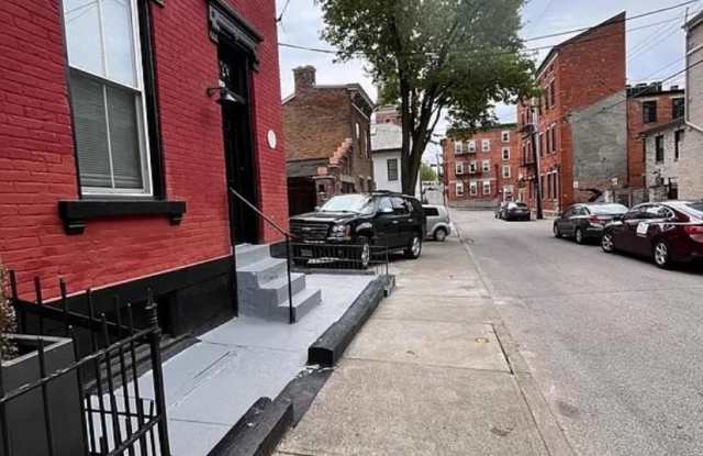 1312 Spring Street Gallery 2