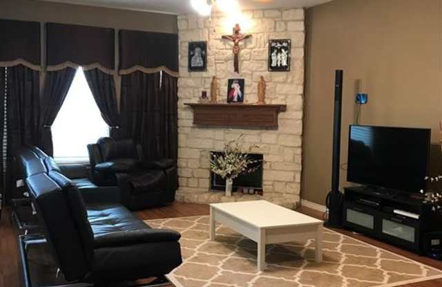 5815 Windy Meadow Lane Gallery 2