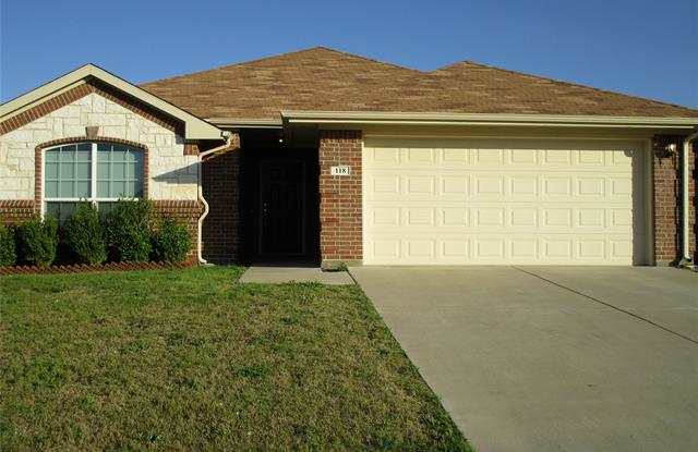 118 Hamilton Drive - 118 Hamilton Drive, Terrell, TX 75160