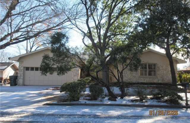 906 Illinois Avenue photos photos