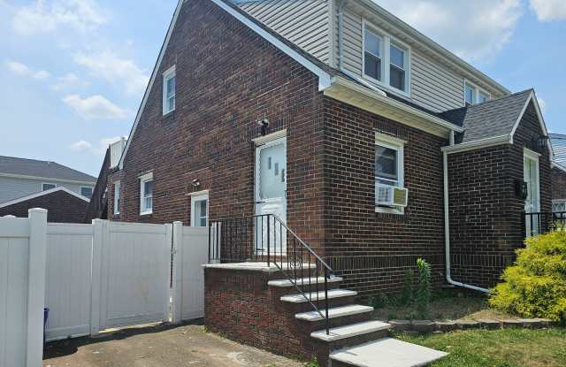 41 Elmwood Avenue Gallery 2
