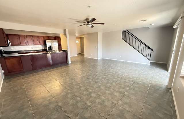 16015 N 30th St #123 Gallery 3