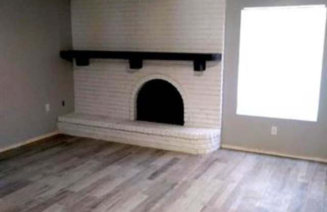 501 Edmonds Way Gallery 4