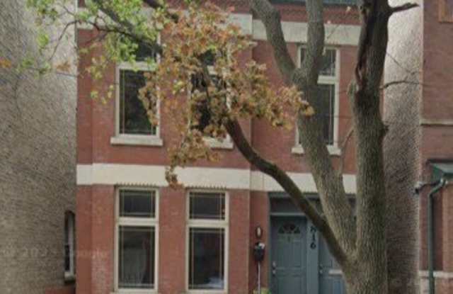 816 N Hermitage Avenue - 816 North Hermitage Avenue, Chicago, IL 60622 816 N Hermitage Avenue - 816 North Hermitage Avenue, Chicago, IL 60622