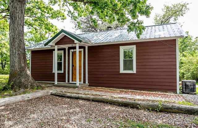 2 bd, 1 ba house, just north of Columbia off of Route B, many updates, 1 acre lot photos photos