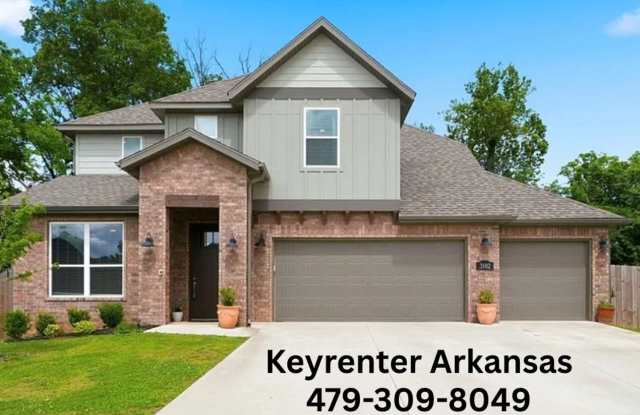 Gorgeous Bentonville Retreat Just 6 Miles from Walmart Home Office photos photos