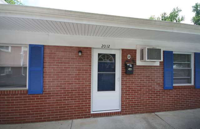 Lovely 1 Bedroom Lakewood Apartment / Walk to Restaurants and Coffee! photos photos