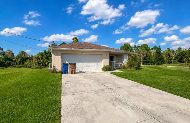SPACIOUS 3Bd / 2 Ba SINGLE FAMILY HOUSE AVAILABLE Gallery 1